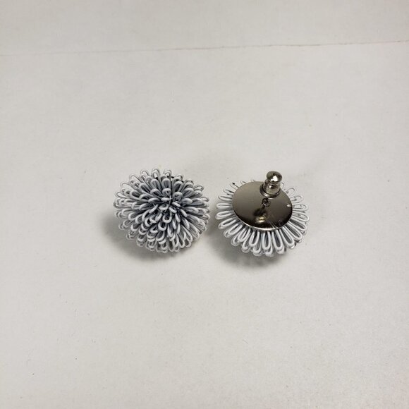 Silver-tone White Pine Cone Stud Earrings Textured Loop Design Modern Jewelry - Picture 9 of 10